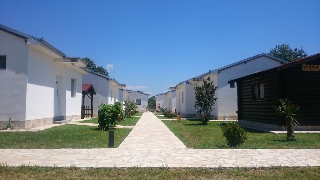 Beni Bungalows Ulcinj Esterno foto